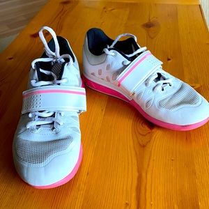 Pink/white Reebok lifting shoes, 6.5, barely worn